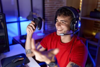 Cómo elegir audífonos gamer sin dejarse llevar por el marketing