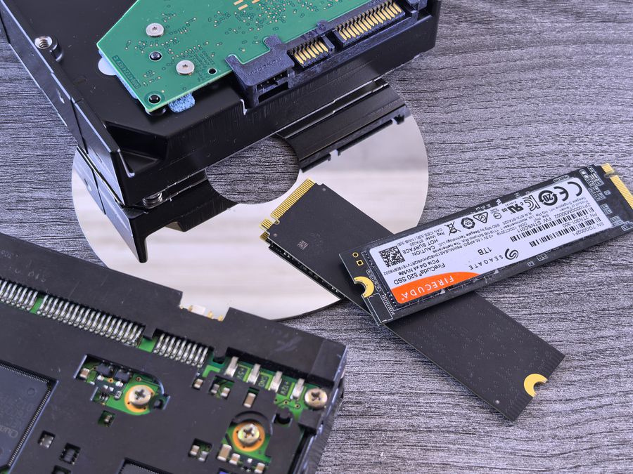 Almacenamiento NVMe SSD y HDD para consolas