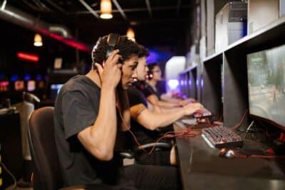 Diadema inalámbrica o con cable para gaming: cuál conviene según tu forma de jugar